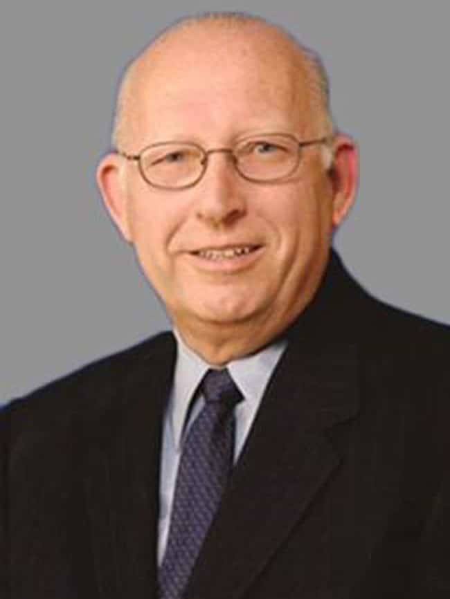 Headshot of Victor Hanson, Director